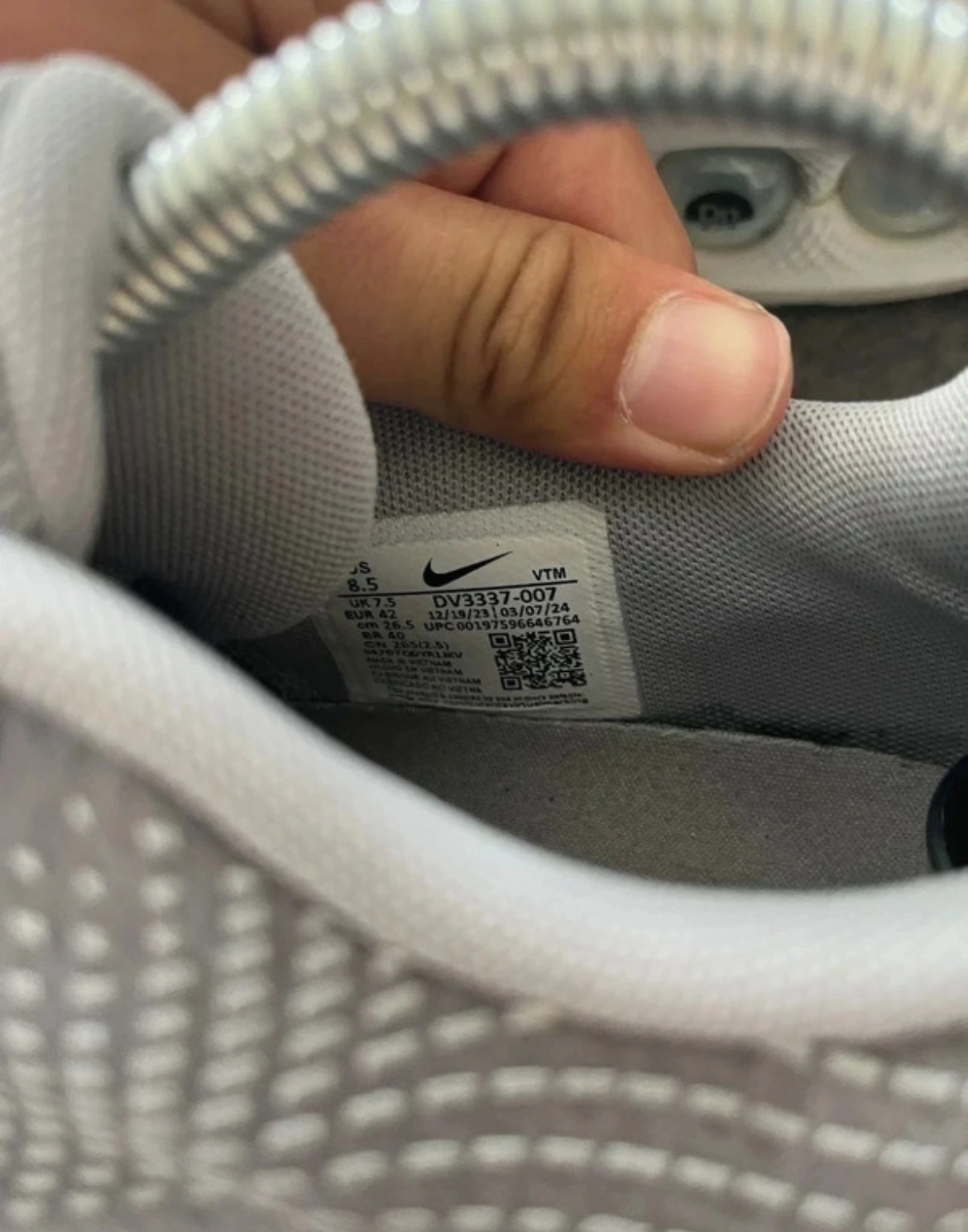 Nike Air Max DN Wolf Grey (Str 42)