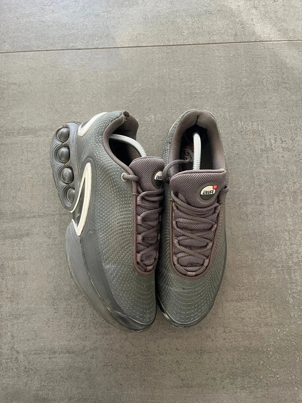 Nike Air Max DN Black metallic silver