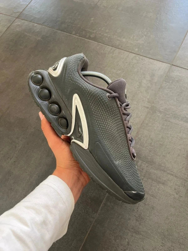 Nike Air Max DN Black metallic silver