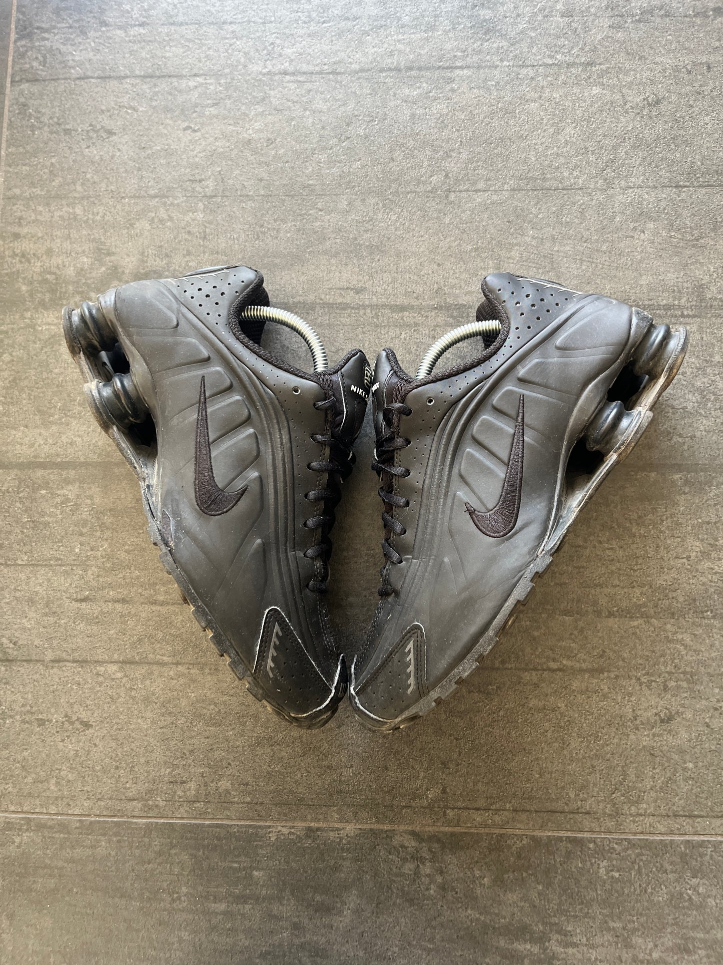 Nike Shox R4 Black (Str 42,5)