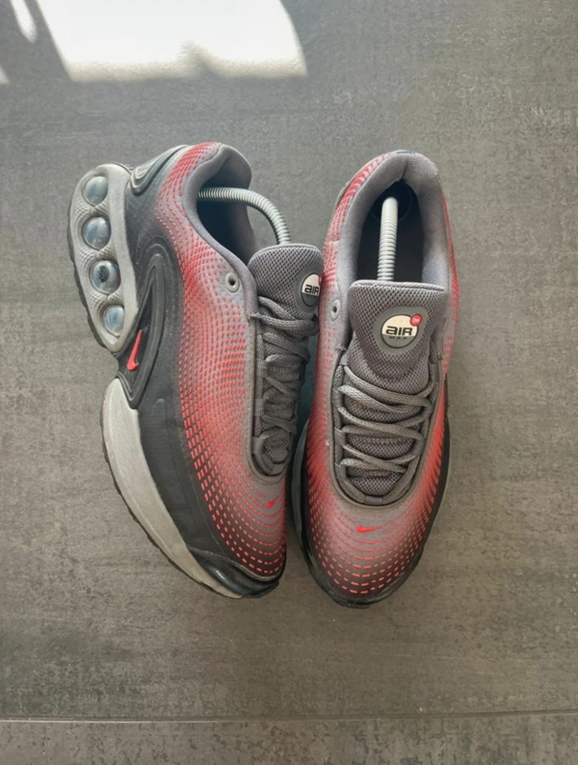 Nike Air Max DN university red iron grey (Str 42,5)