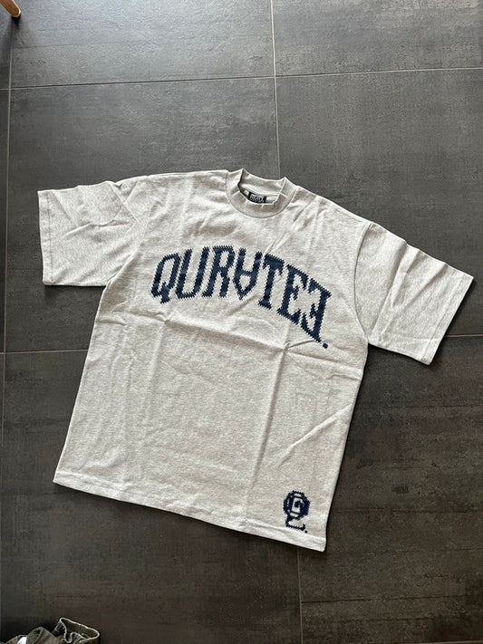 Quratee Grey spell out tee