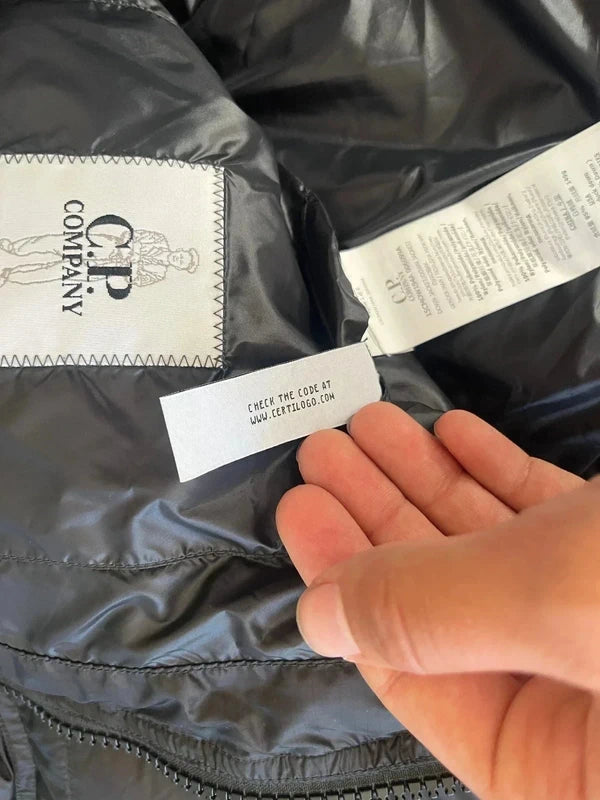 Cp Company DD-Shell puffer jacket Black