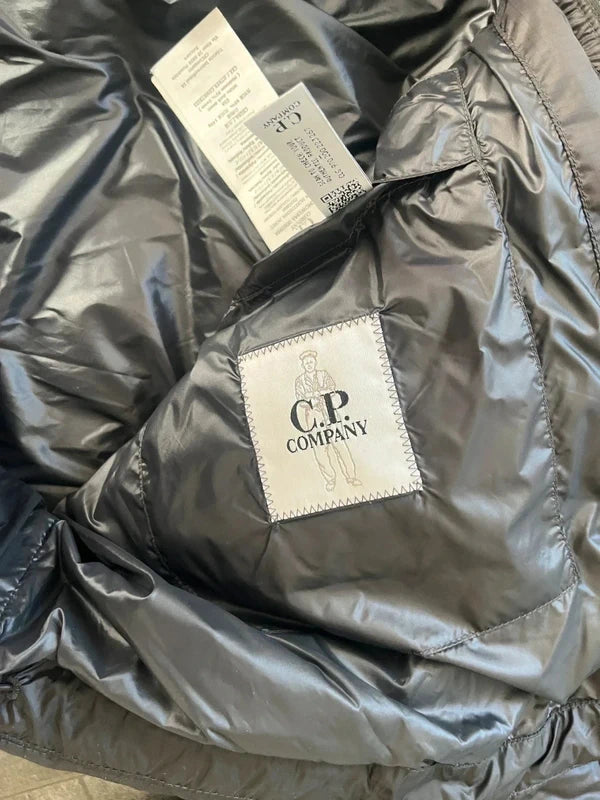Cp Company DD-Shell puffer jacket Black