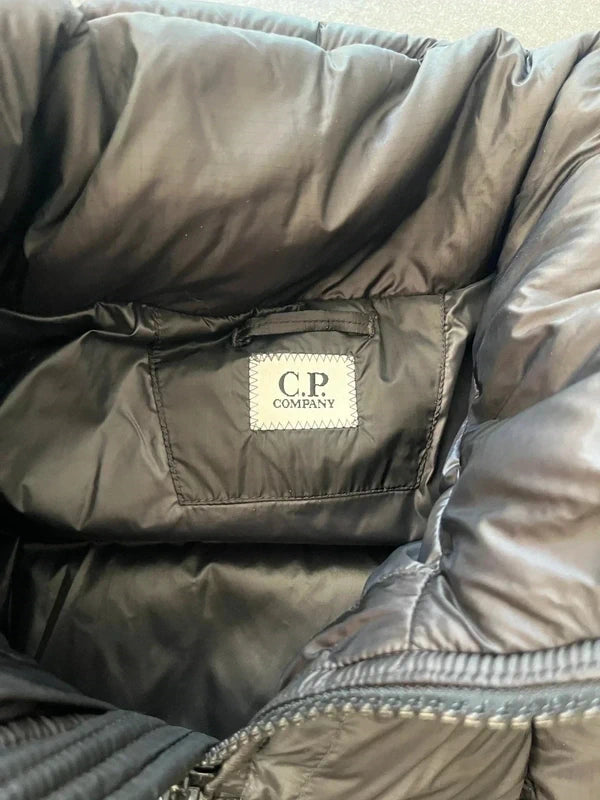 Cp Company DD-Shell puffer jacket Black