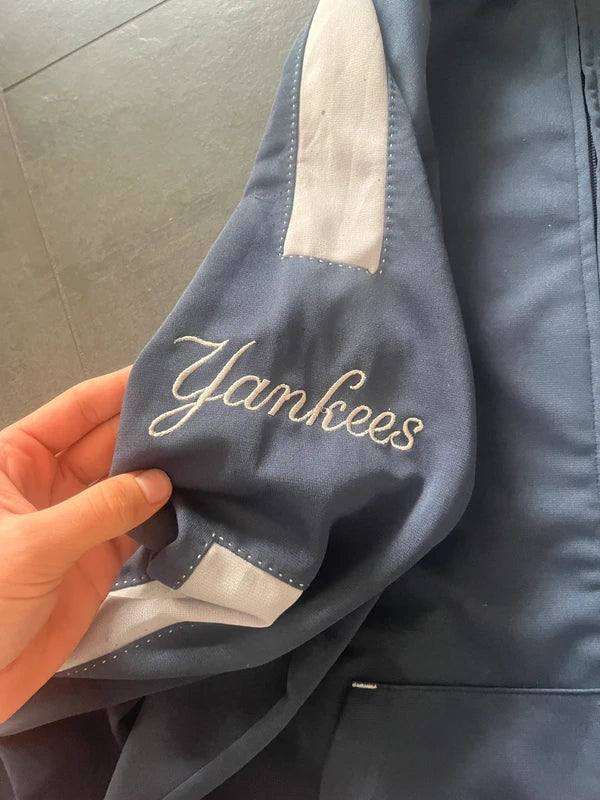 New York Yankees baseball zipped sweater navy blue (Str L)