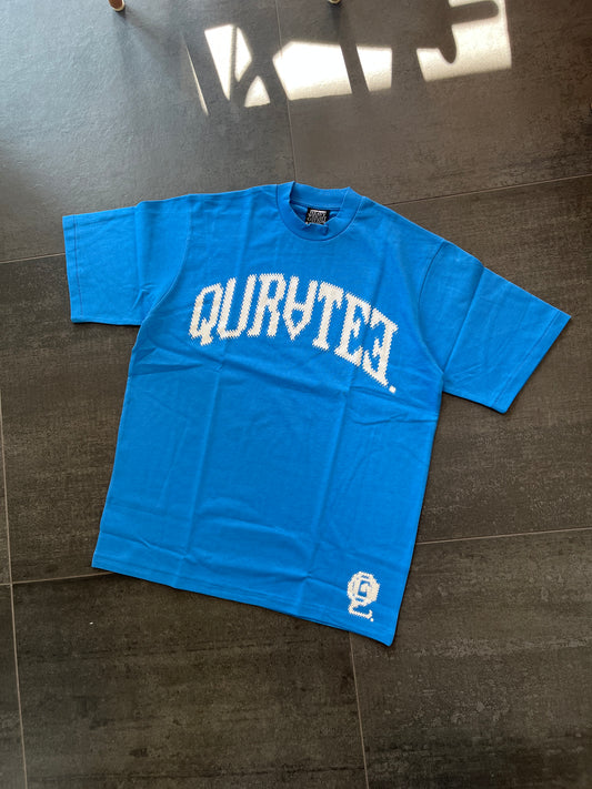 Quratee sky blue spell out tee (Str L)