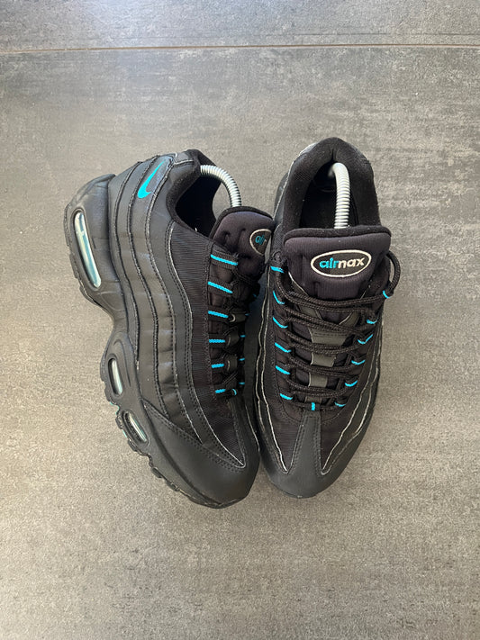 Nike Air Max 95 Black Laser Blue (Str 42,5)