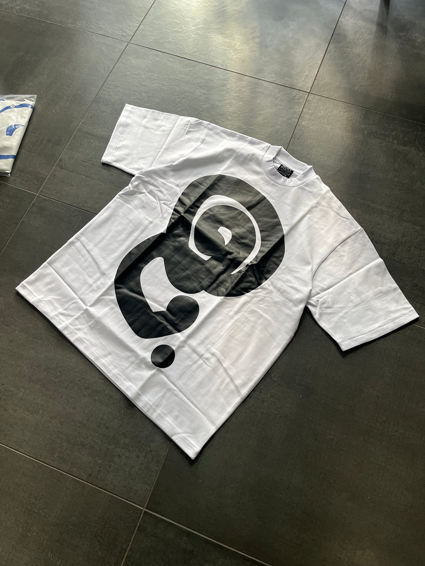 Quratee White logo tee